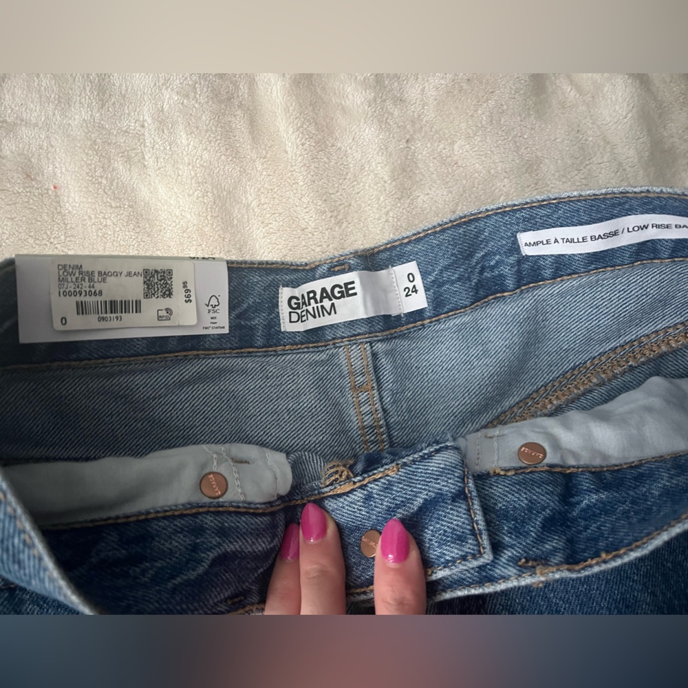 garage low rise medium was wide leg jeans size 0/24